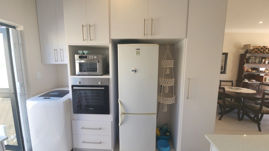 3 Bedroom Property for Sale in Hartenbos Heuwels Western Cape